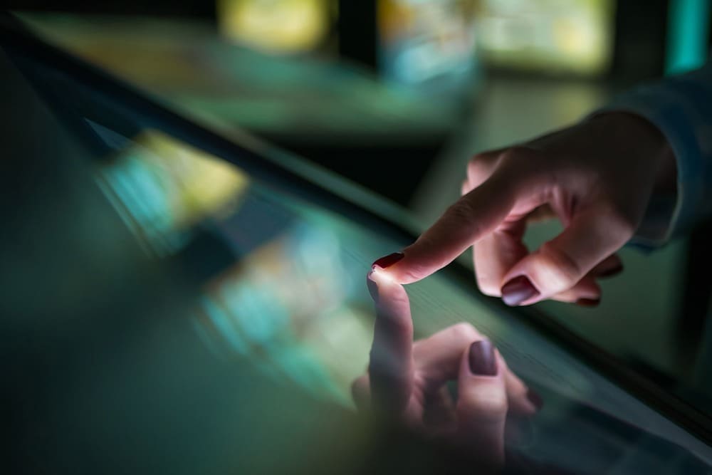 Jakarta,,Indonesia,-,January,25,,2022:,Hard,Disks,And,Solid touchscreen